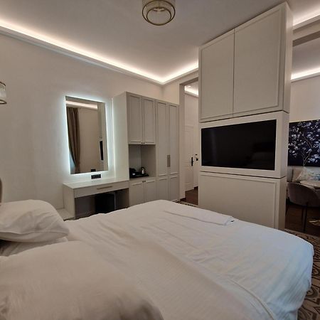 Jensen Luxury Suites Rhodes City Buitenkant foto
