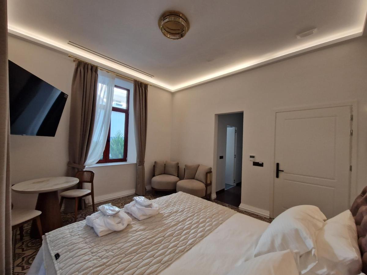 Jensen Luxury Suites Rhodes City Buitenkant foto