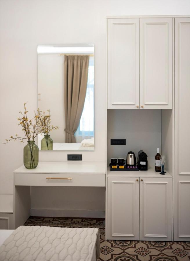 Jensen Luxury Suites Rhodes City Buitenkant foto