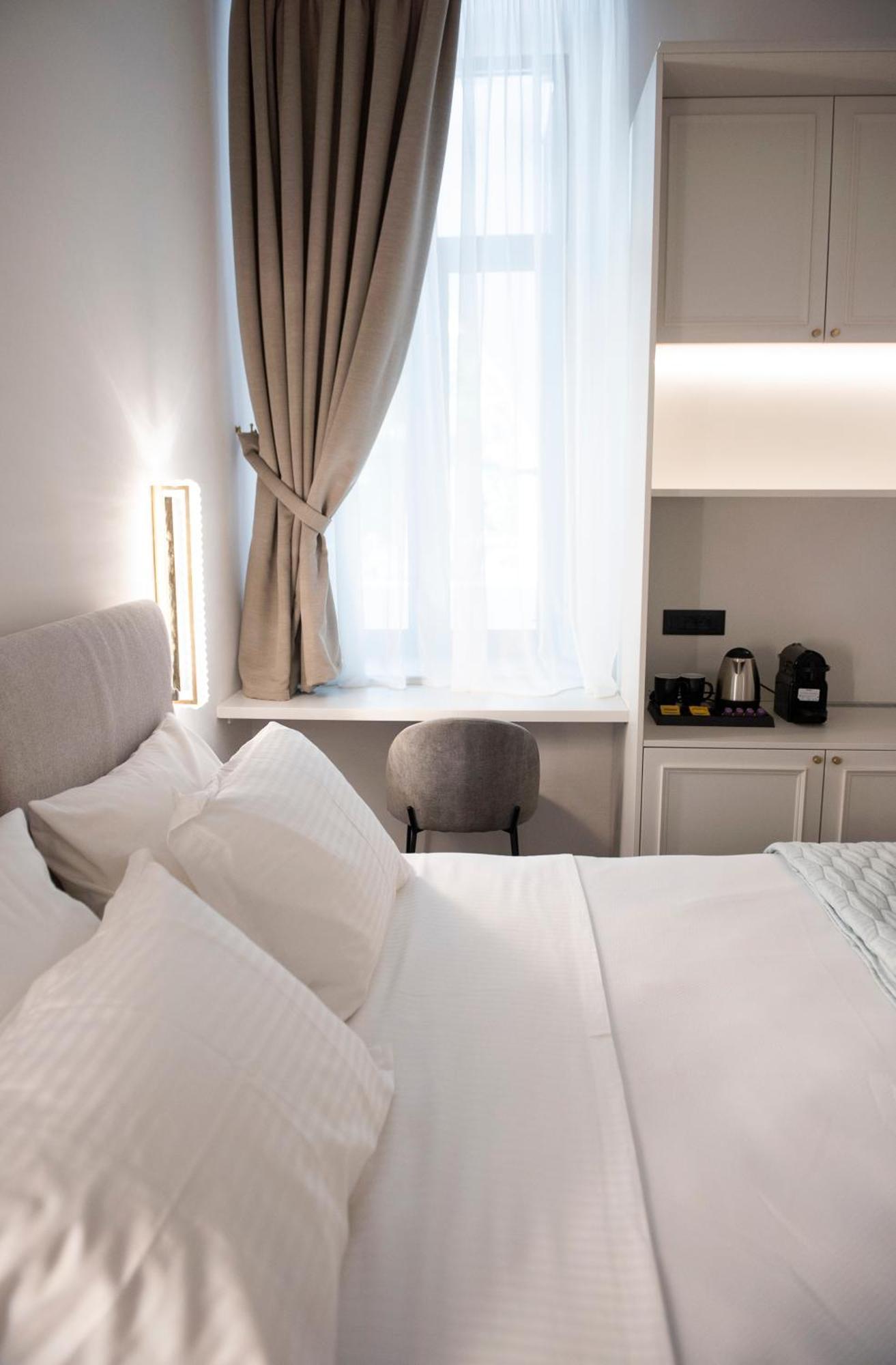 Jensen Luxury Suites Rhodes City Buitenkant foto
