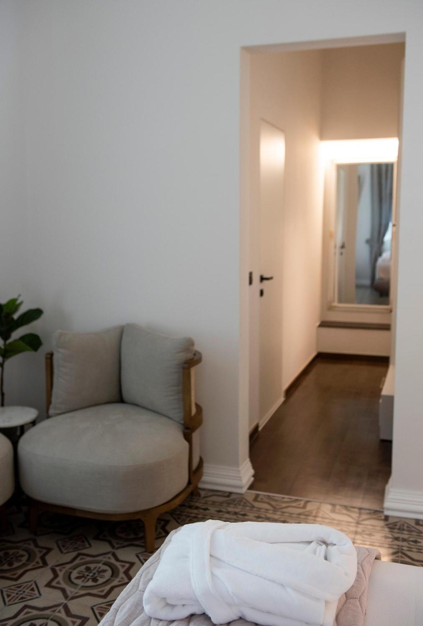 Jensen Luxury Suites Rhodes City Buitenkant foto